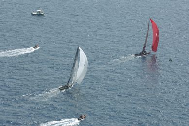 Emirates Team New Zealand logra la victoria con una gran remontada